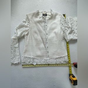 KARL LAGERFELD PARIS Women’s White Lace Blazer Shirt Blouse Top Size 8 MSRP $150